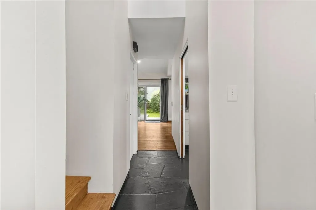 32 Tracy Lane Shelburne VT 05482