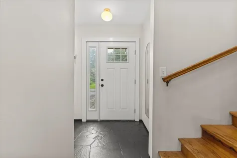 32 Tracy Lane Shelburne VT 05482
