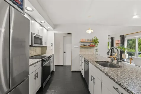 32 Tracy Lane Shelburne VT 05482