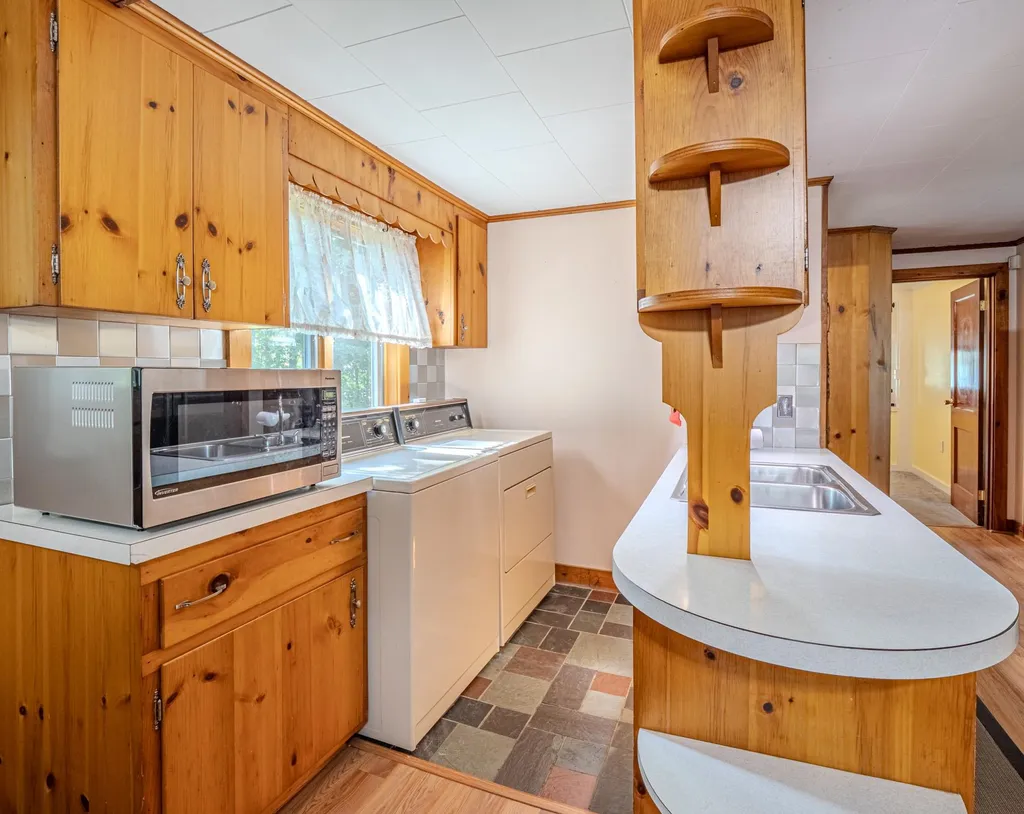 14 Brayton Road Poultney VT 05764