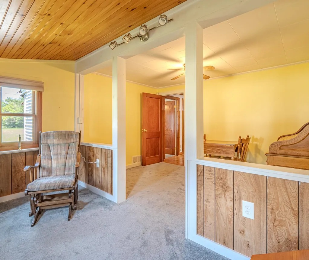 14 Brayton Road Poultney VT 05764