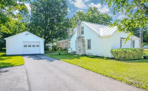 14 Brayton Road Poultney VT 05764