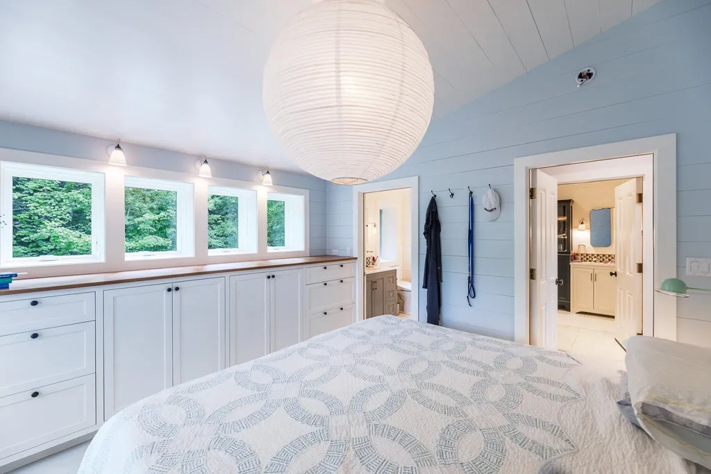172 Poor Farm Road North Thetford VT 05075