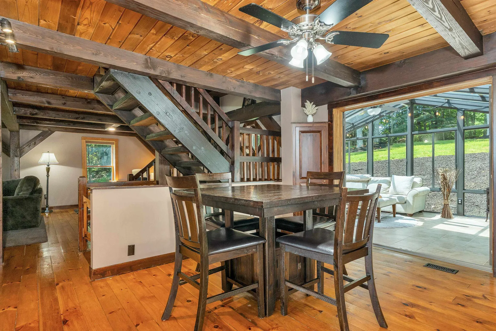 47 White Plains Avenue Londonderry NH 03053