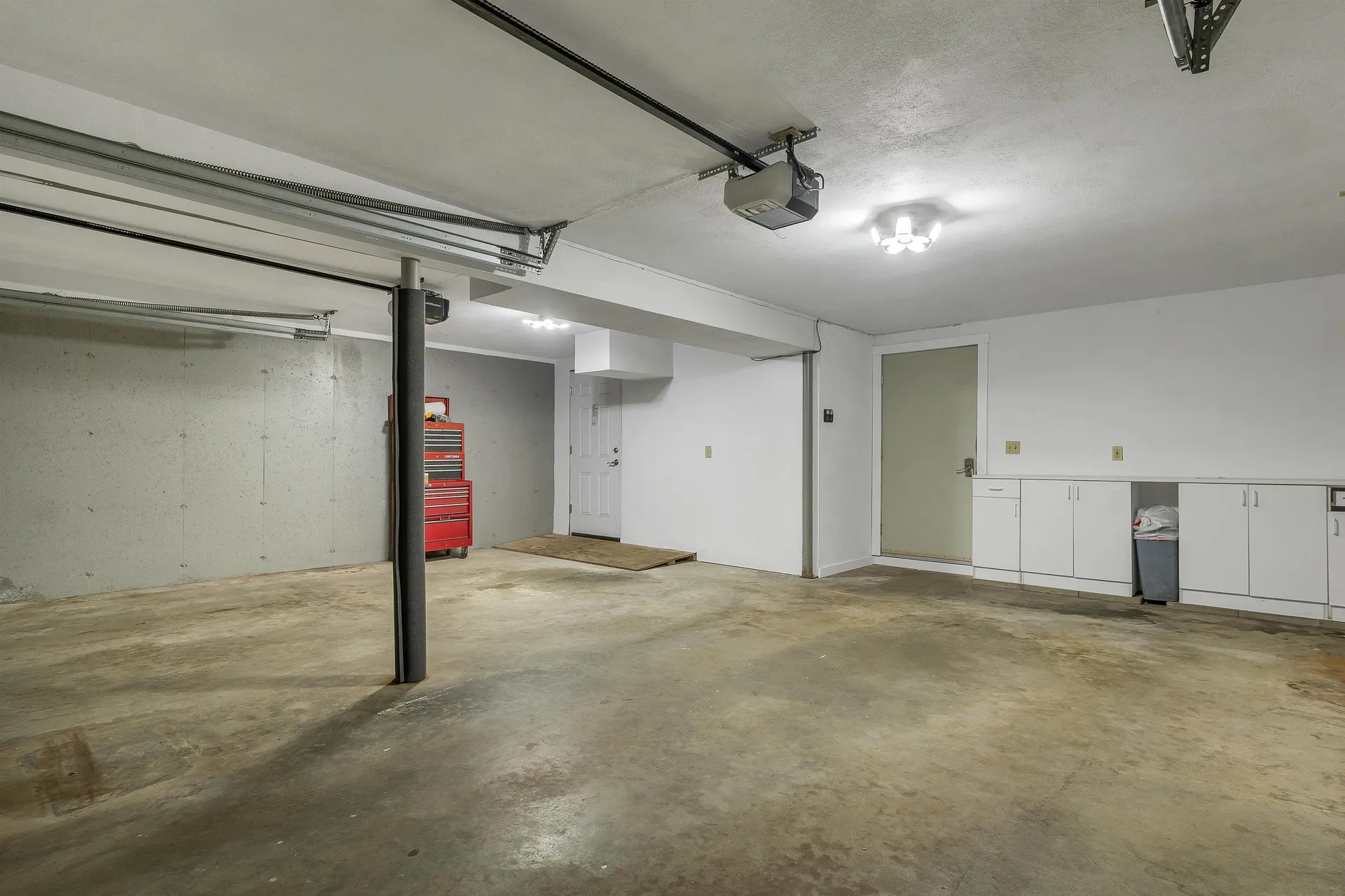 47 White Plains Avenue Londonderry NH 03053