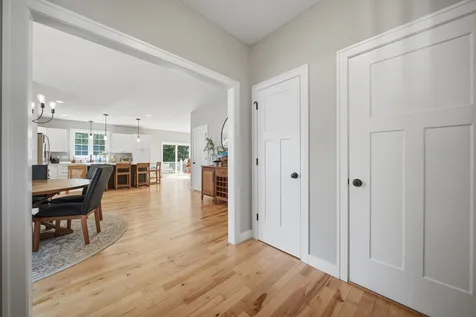 37 Clover Lane Londonderry NH 03053