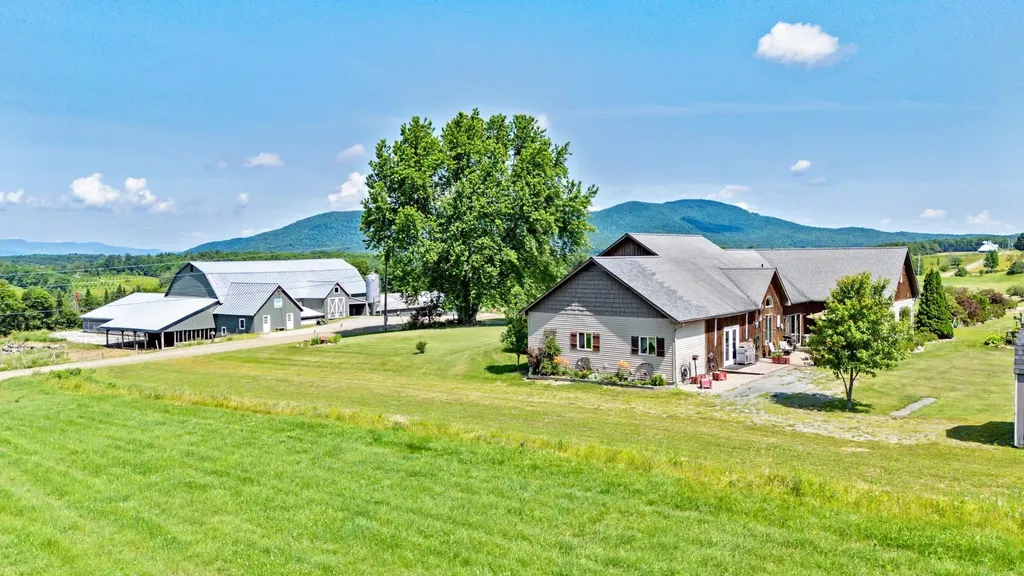 918 Armstrong Road Newport Town VT 05857