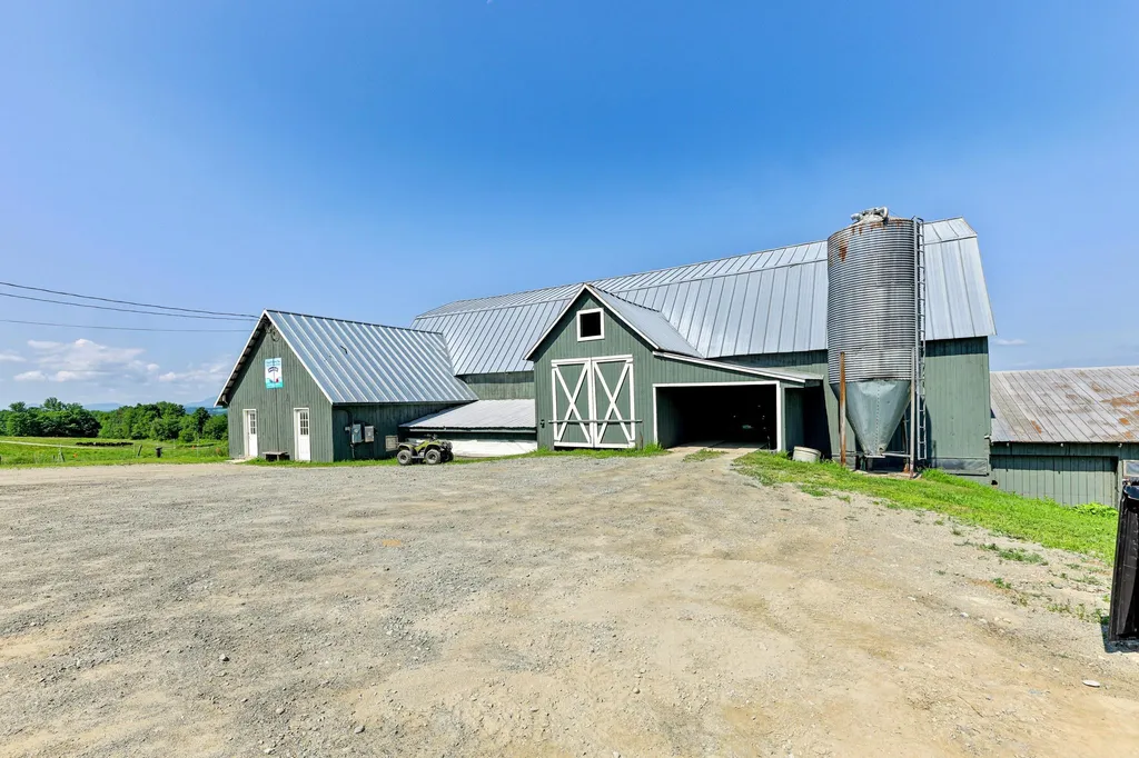 918 Armstrong Road Newport Town VT 05857