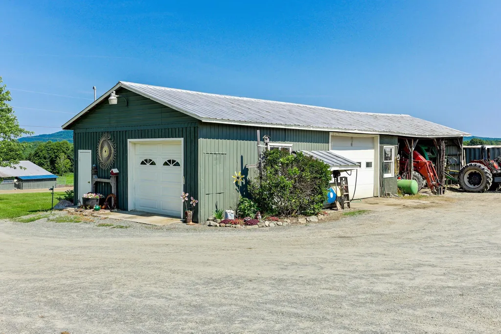 918 Armstrong Road Newport Town VT 05857