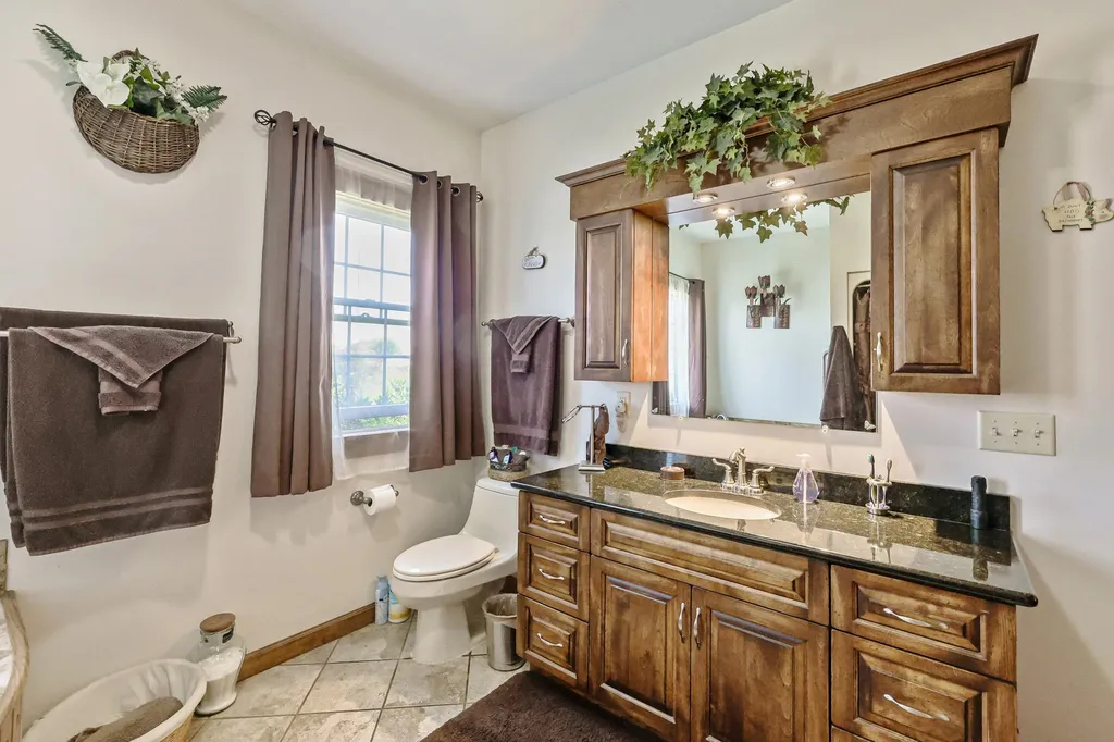918 Armstrong Road Newport Town VT 05857