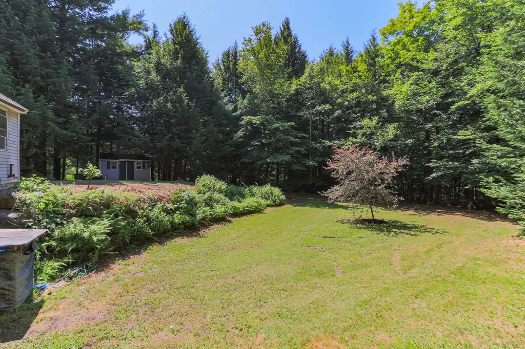 177 Jefferson Drive Hillsborough NH 03244