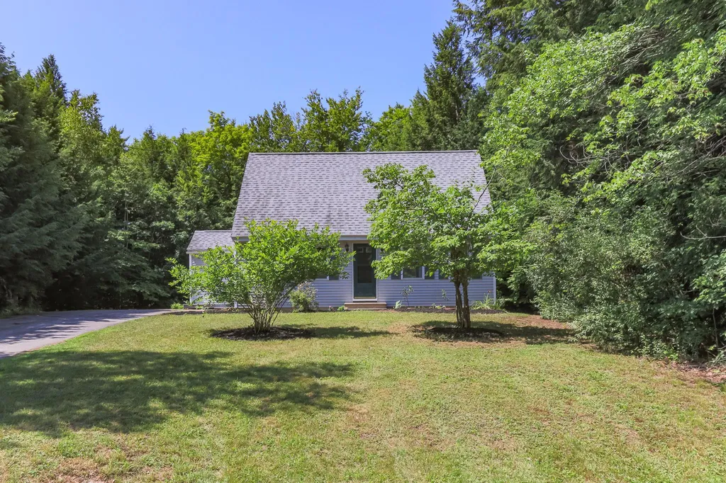 177 Jefferson Drive Hillsborough NH 03244