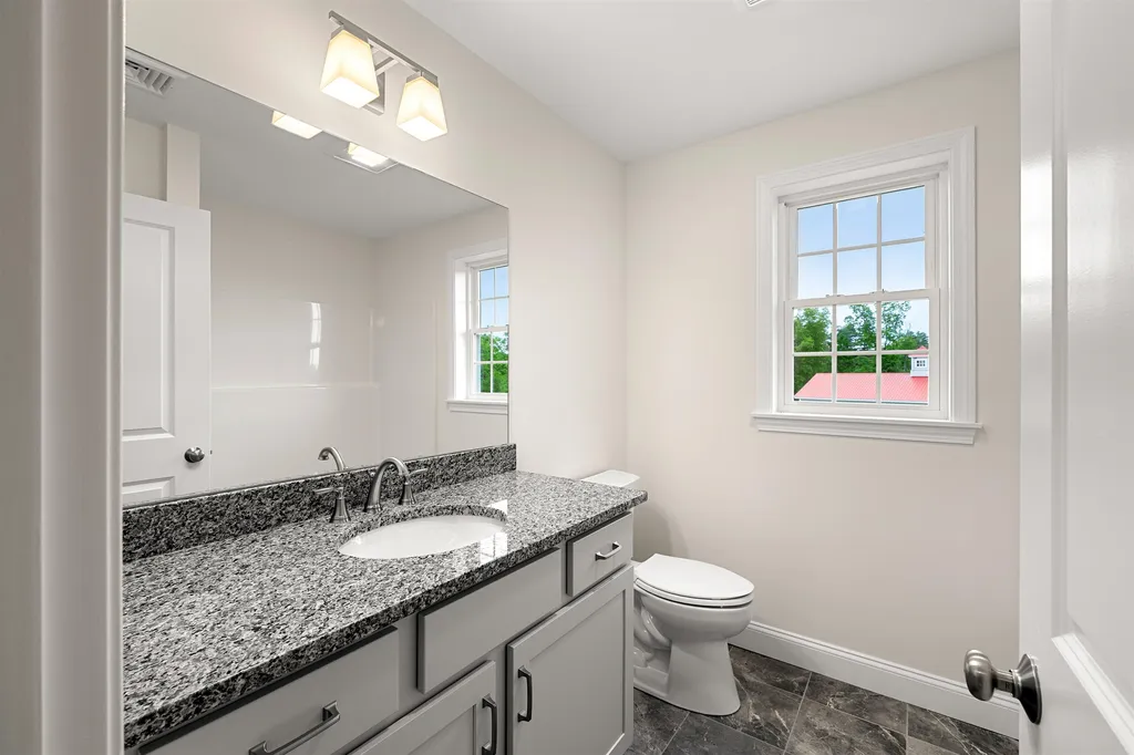 7B Violette Drive Epping NH 03042