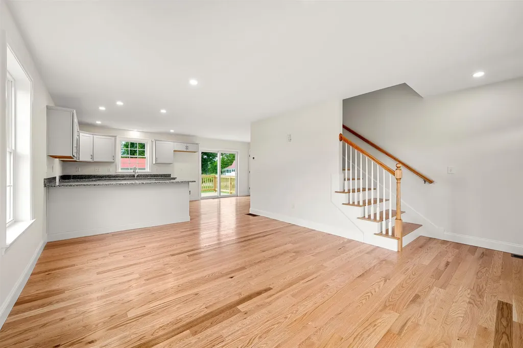 7B Violette Drive Epping NH 03042