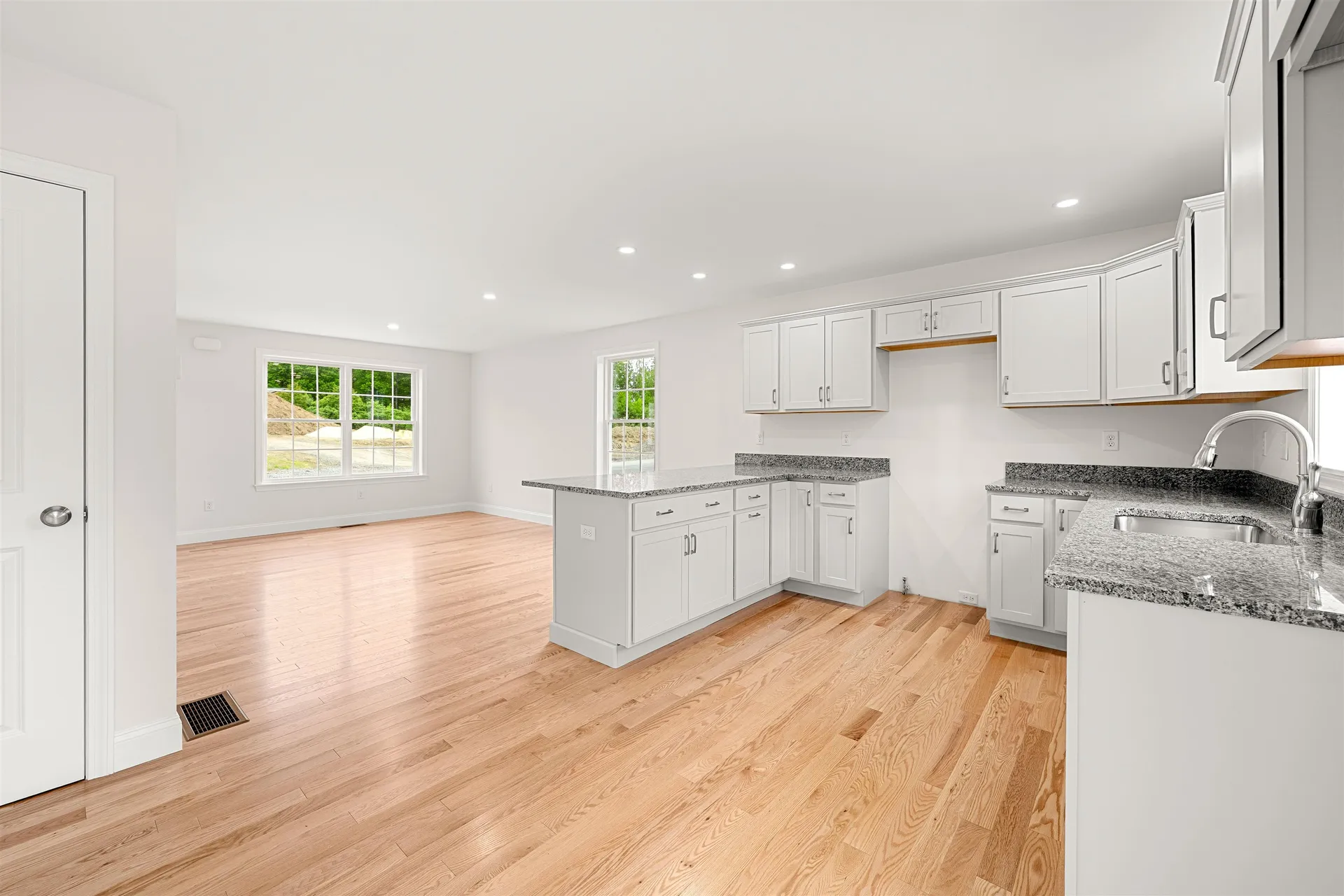 7B Violette Drive Epping NH 03042