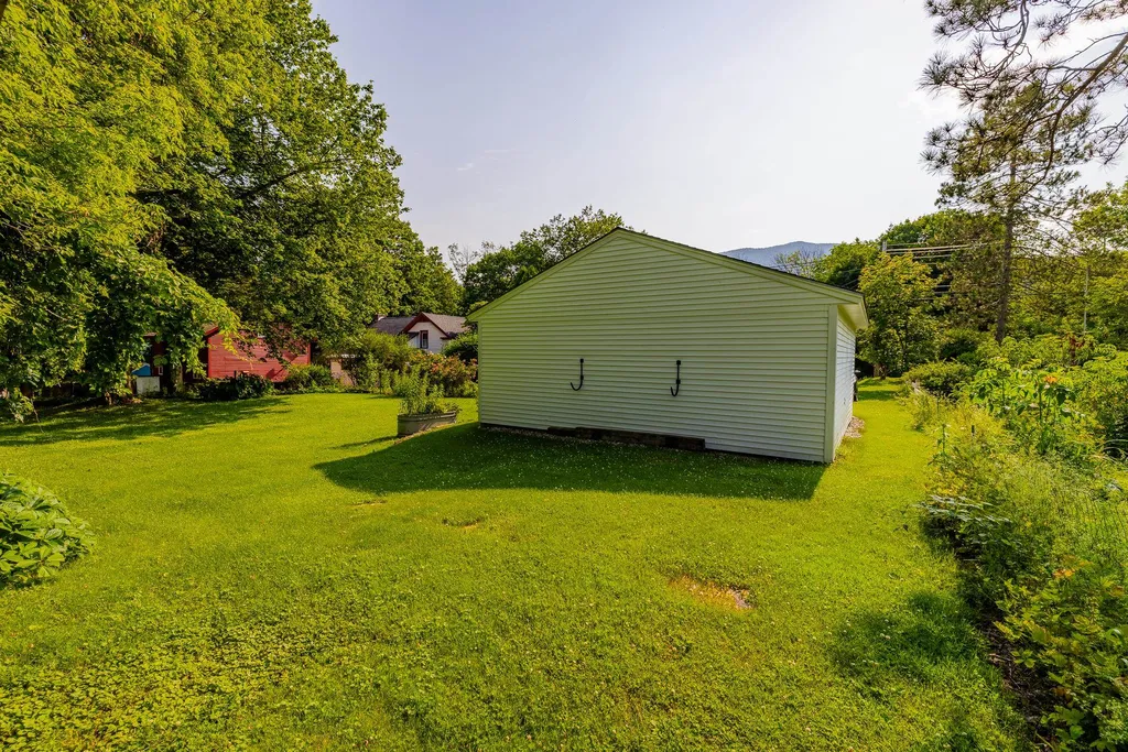 712 Vt Route 30 Dorset VT 05251