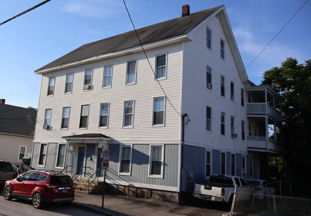 339 Amherst Street Manchester NH 03104