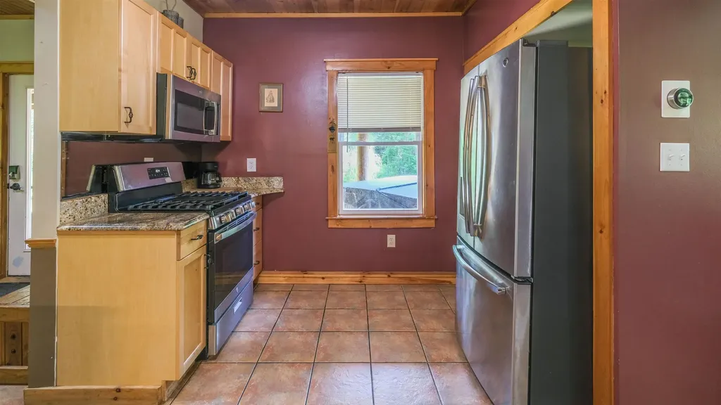 96 Paradise Lane Mount Holly VT 05758