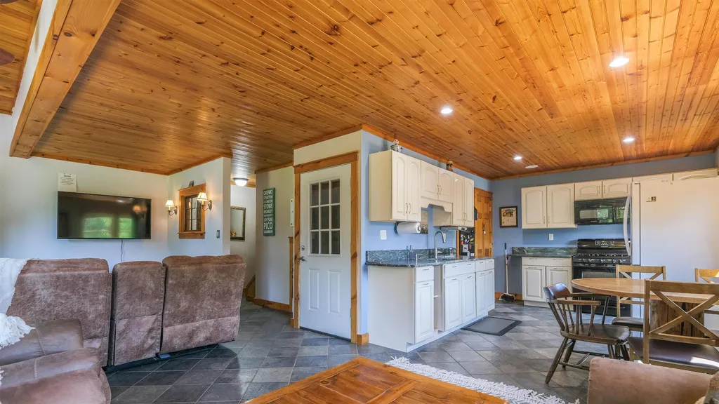 96 Paradise Lane Mount Holly VT 05758