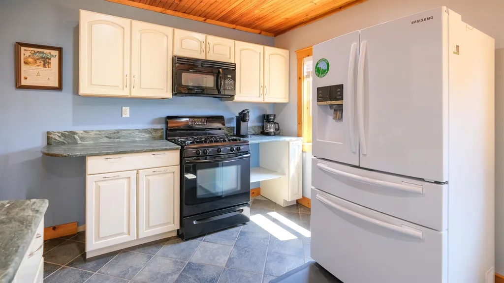 96 Paradise Lane Mount Holly VT 05758