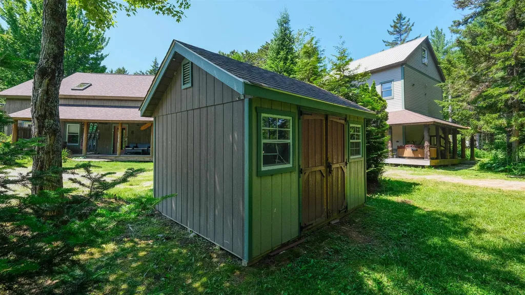 96 Paradise Lane Mount Holly VT 05758