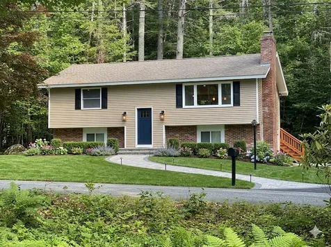 5 Robin Acres Drive Wolfeboro NH 03894