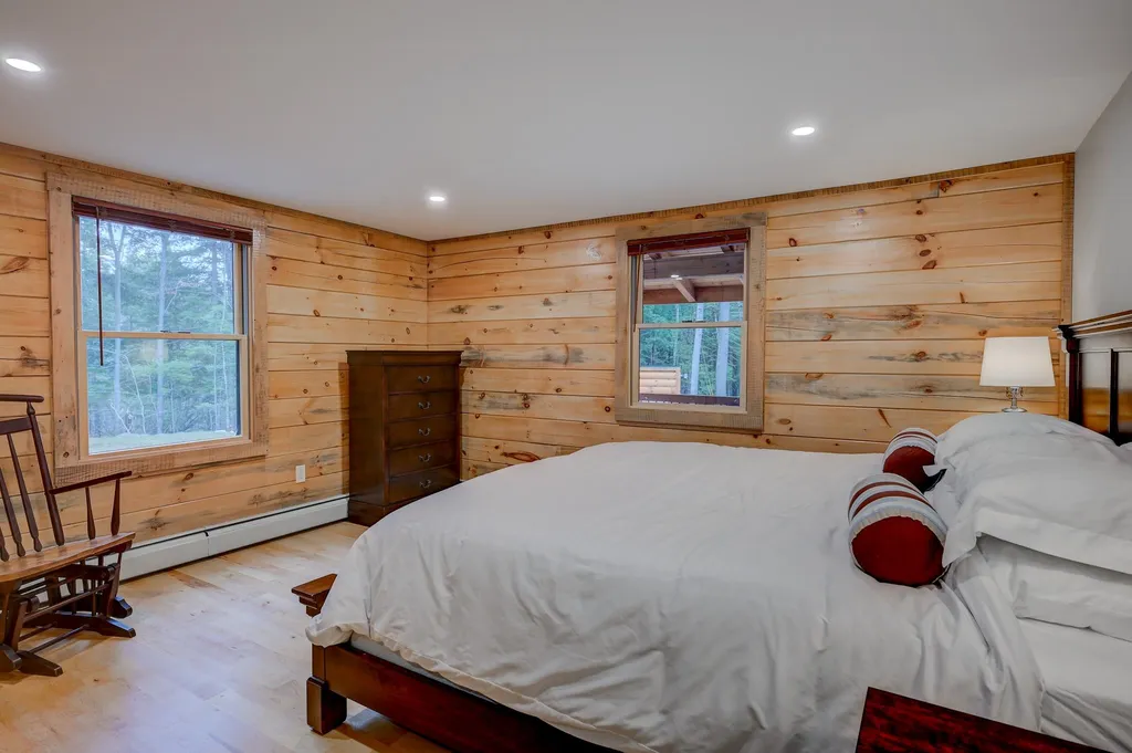13 Thusis Road Madison NH 03849