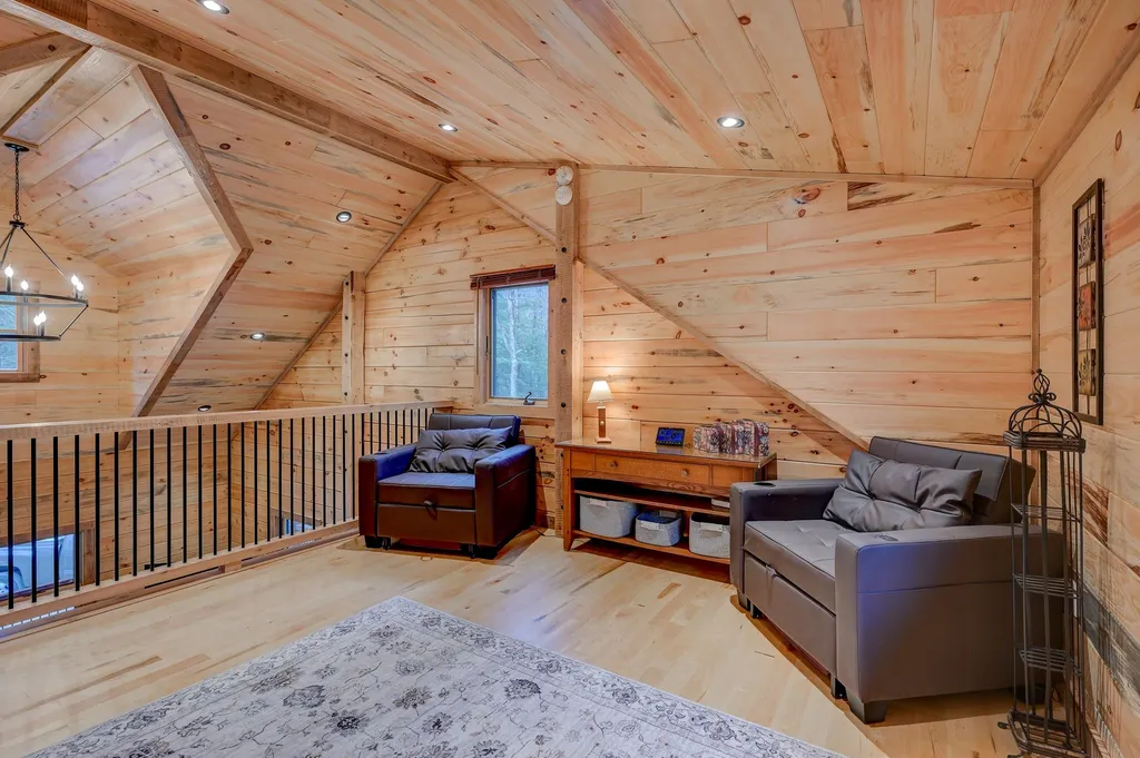 13 Thusis Road Madison NH 03849