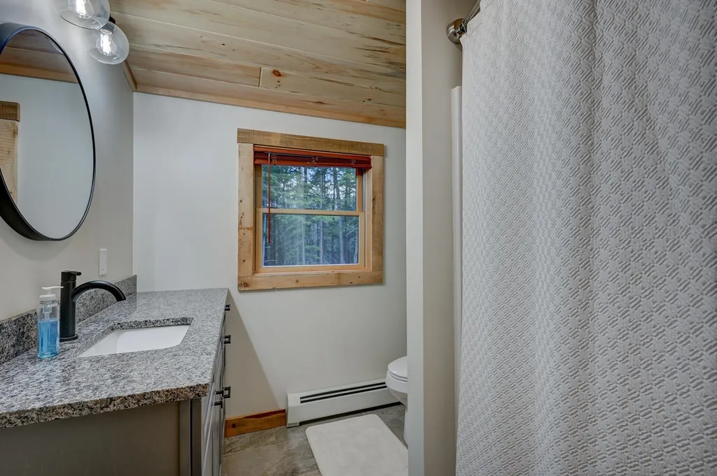 13 Thusis Road Madison NH 03849