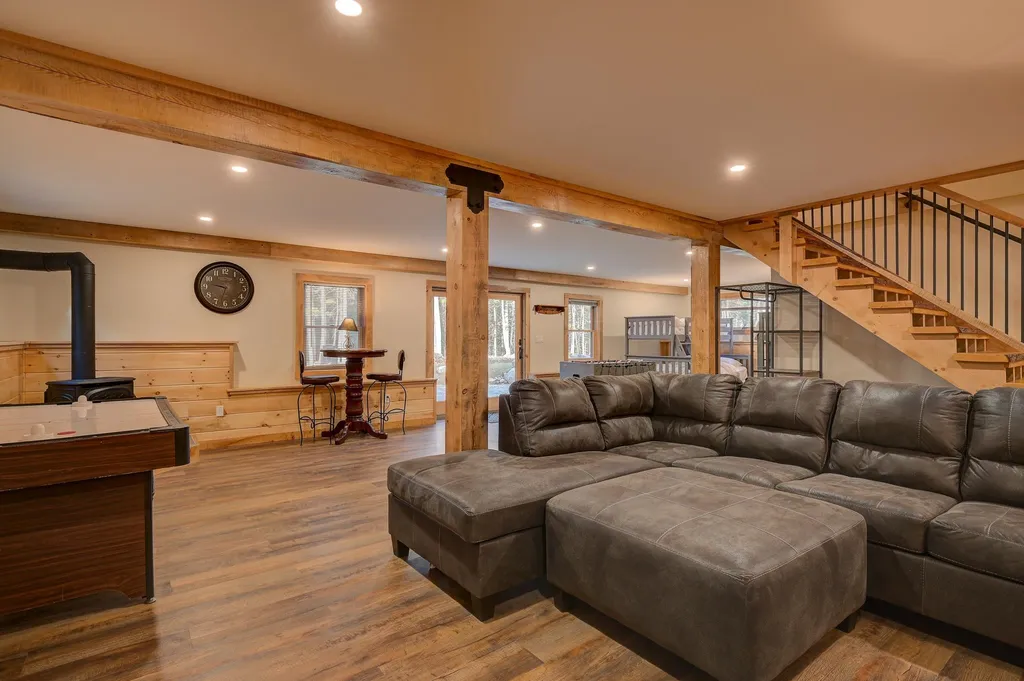 13 Thusis Road Madison NH 03849