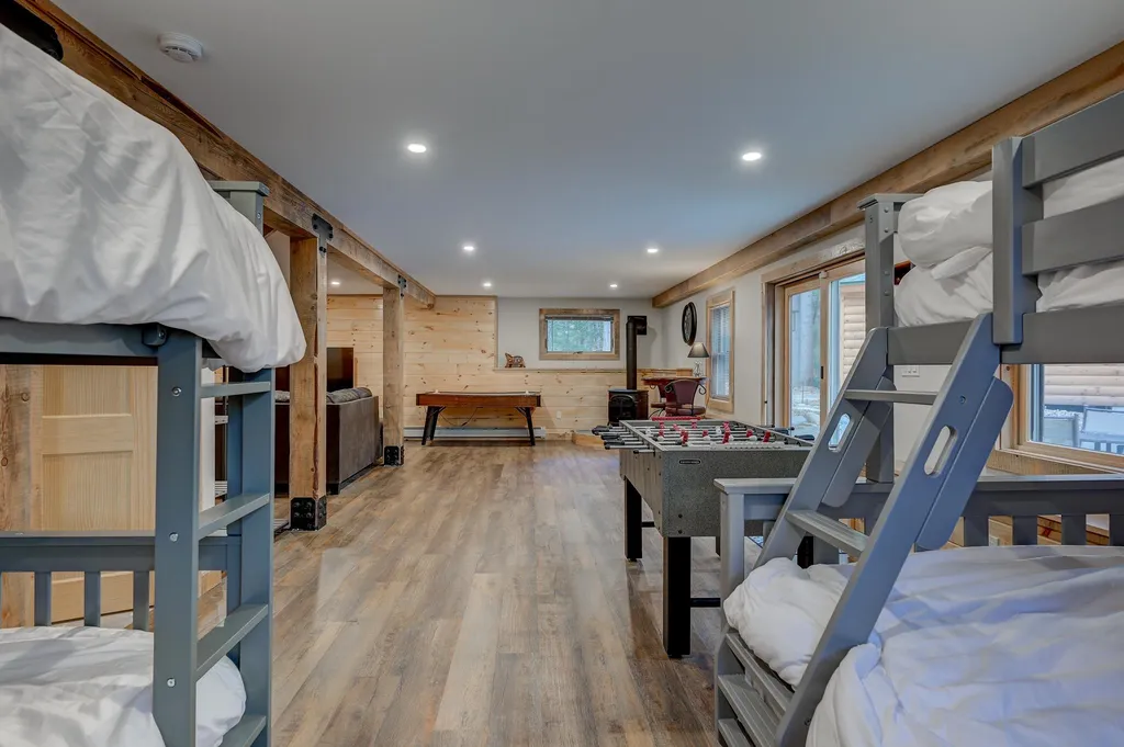 13 Thusis Road Madison NH 03849