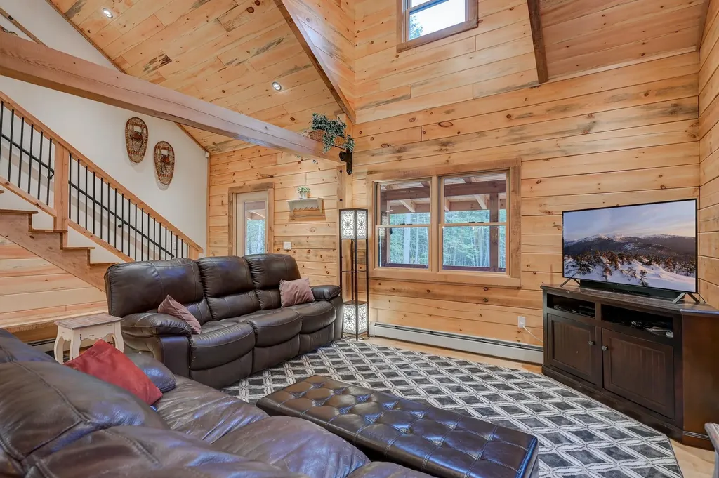 13 Thusis Road Madison NH 03849