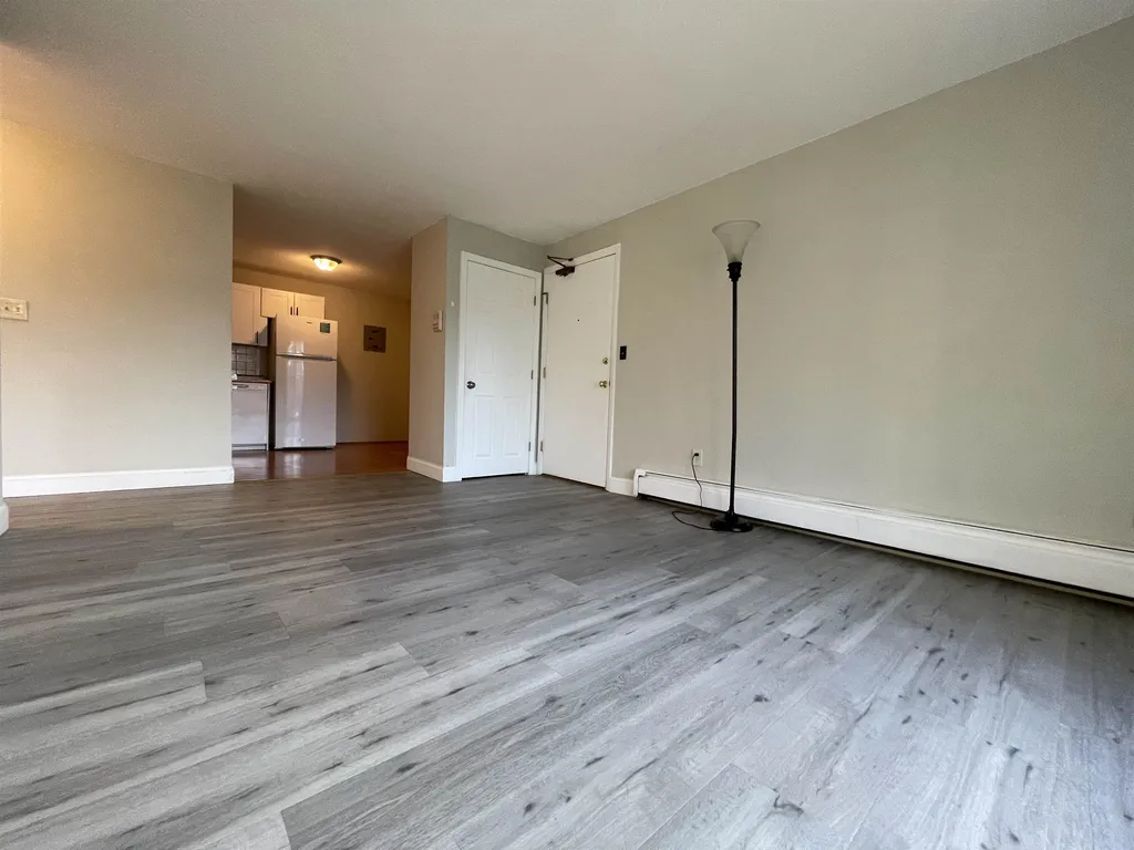 124 Mammoth Road Hooksett NH 03106