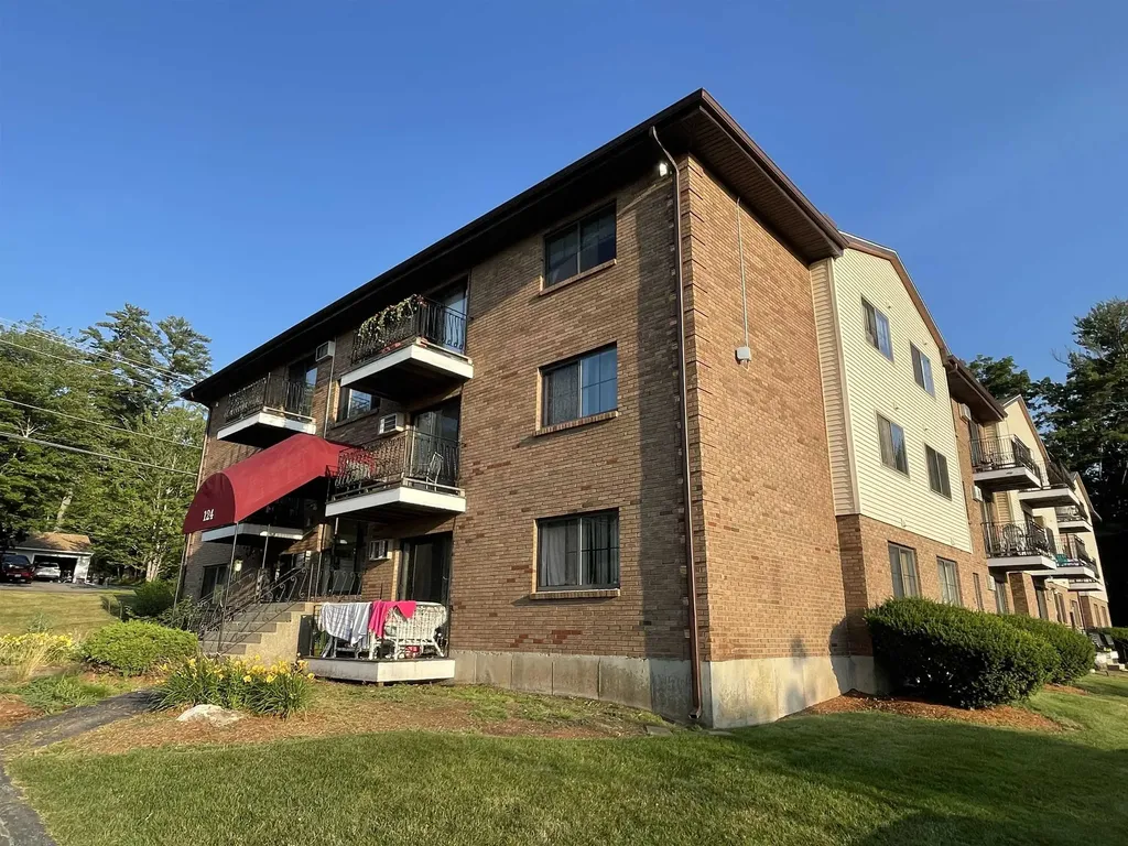 124 Mammoth Road Hooksett NH 03106