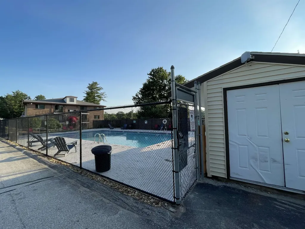 124 Mammoth Road Hooksett NH 03106