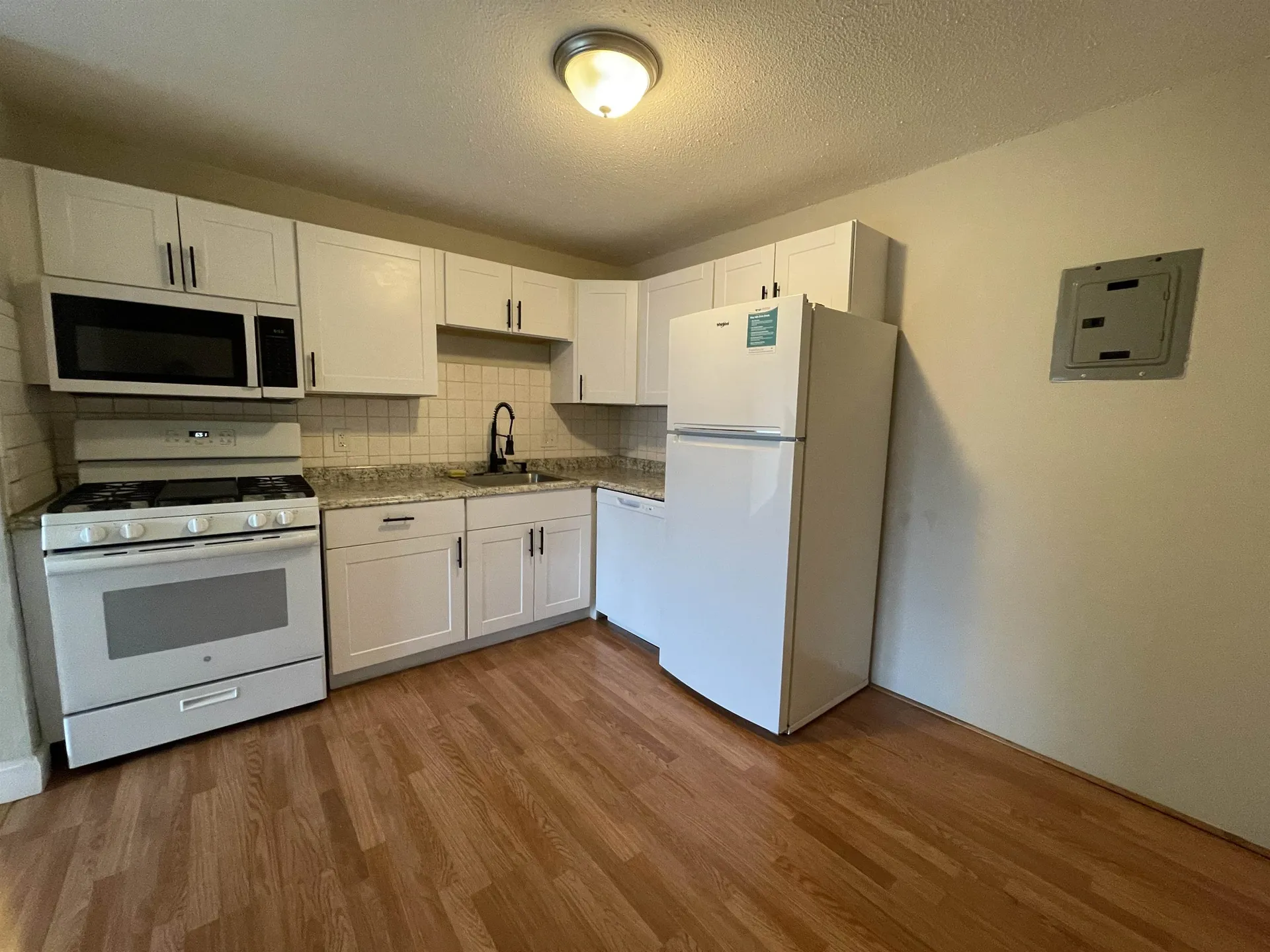 124 Mammoth Road Hooksett NH 03106
