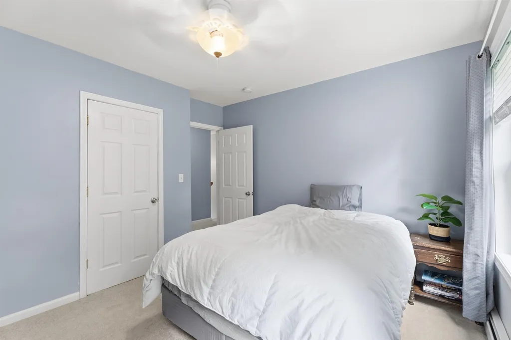 8 Tyler Drive Londonderry NH 03053