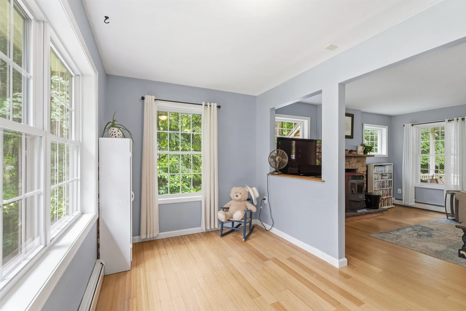 8 Tyler Drive Londonderry NH 03053