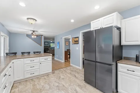 8 Tyler Drive Londonderry NH 03053