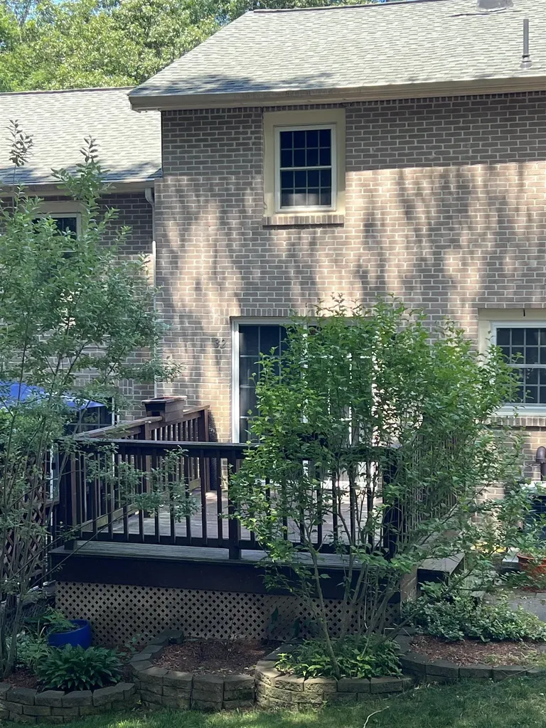 32 Cannongate Iii Road Nashua NH 03063