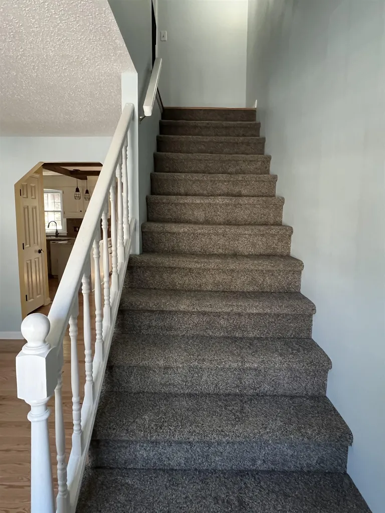 32 Cannongate Iii Road Nashua NH 03063