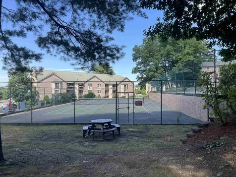 32 Cannongate Iii Road Nashua NH 03063