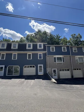 32 Cannongate Iii Road Nashua NH 03063