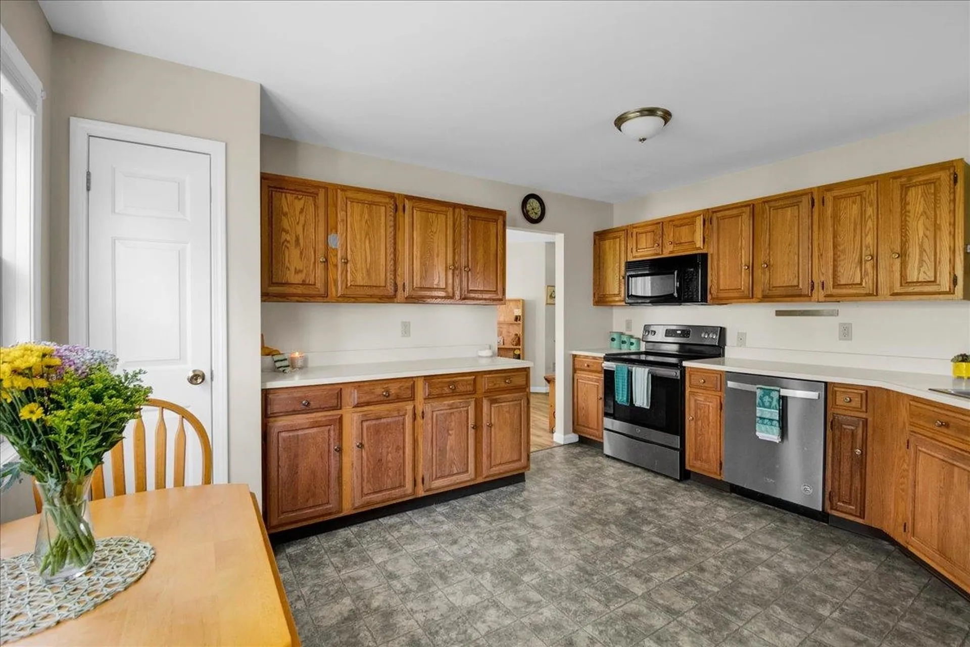16 Clover Drive Essex VT 05452