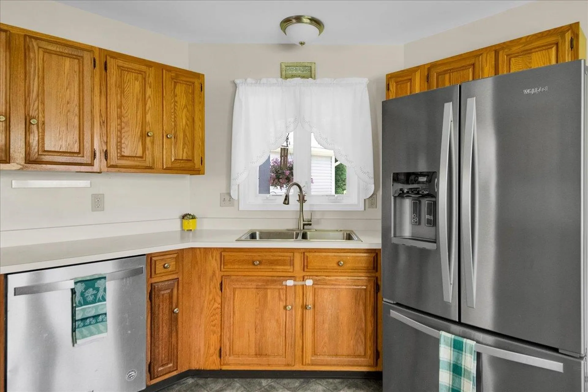 16 Clover Drive Essex VT 05452