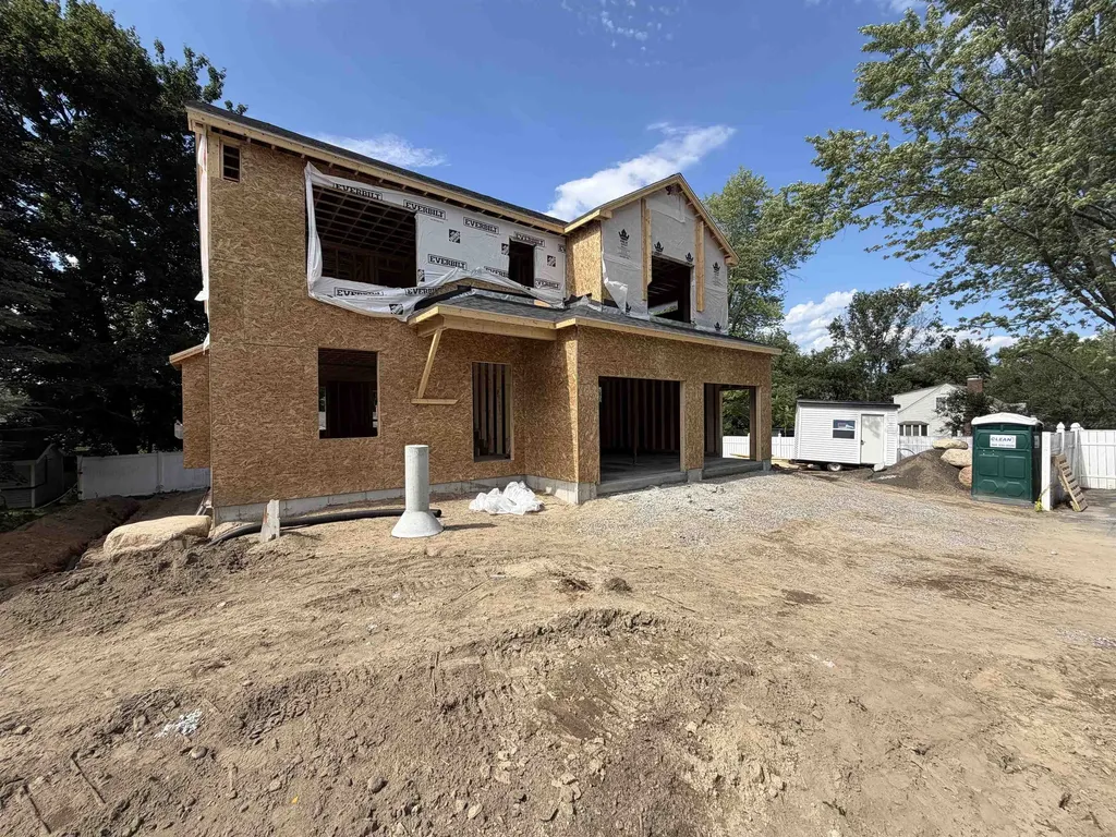 38 Bell Street Nashua NH 03064
