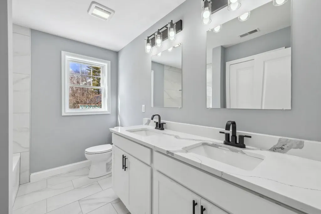 38 Bell Street Nashua NH 03064