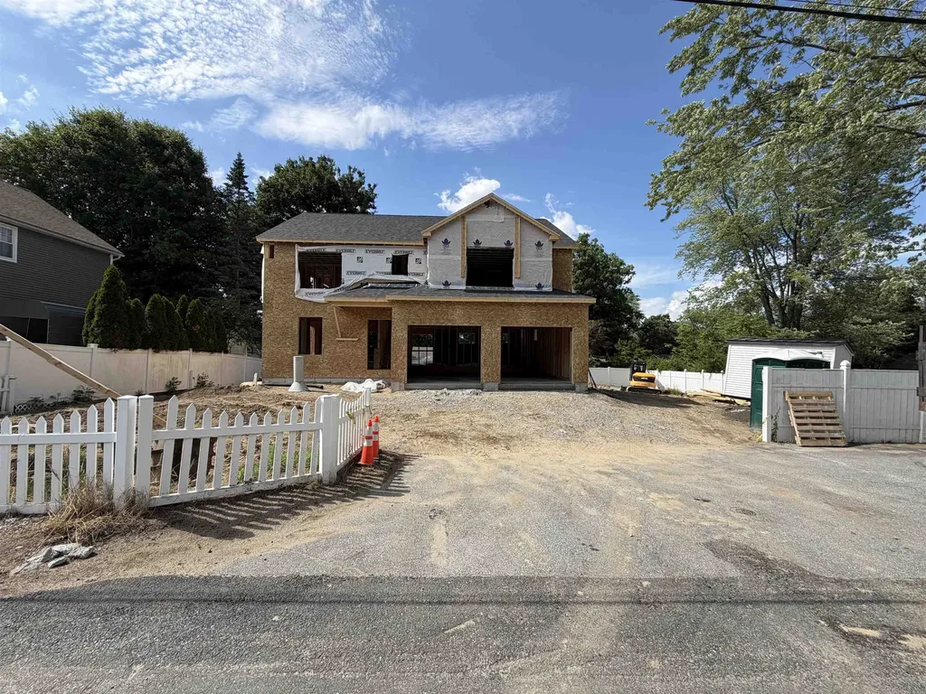 38 Bell Street Nashua NH 03064