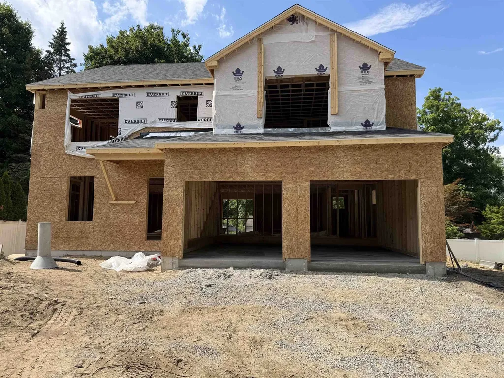 38 Bell Street Nashua NH 03064