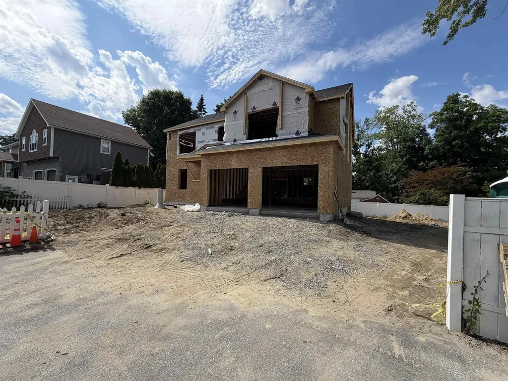 38 Bell Street Nashua NH 03064